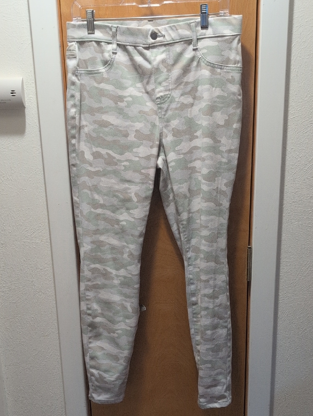 Time and Tru Camo Leggings. Women's Lg 12-14